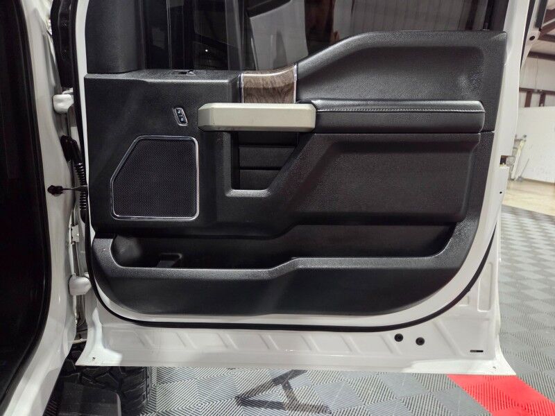 2019 Ford F-250 Lariat Lifted 4wd 6.7L Diesel GPS Camera 22in Wheels New 37in Tires FREE WARRANTY Arlington TX