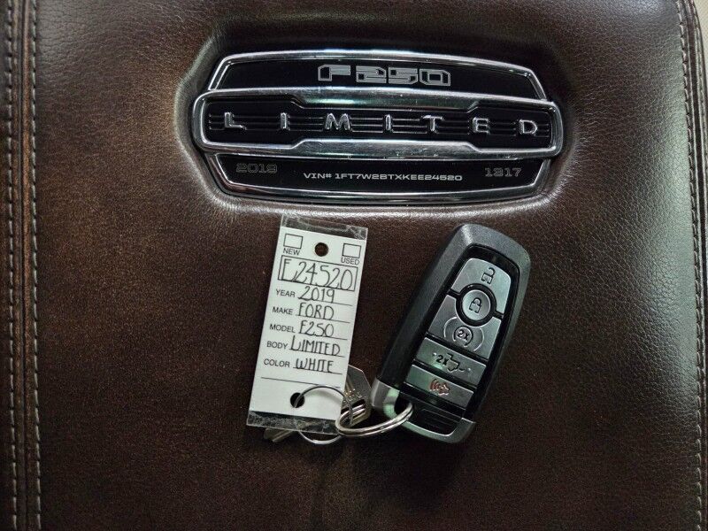 2019 Ford F-250 Limited RC Lift 4WD GPS 22in Wheels 37in FREE WARRANTY Call (682)587-6288 Arlington TX