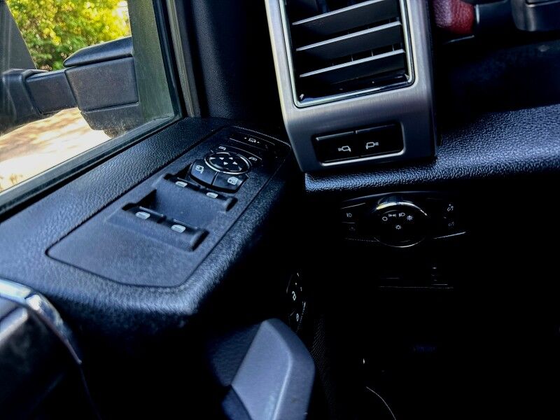 2019 Ford F-250 Super Duty SRW Platinum Crew Cab LB 4WD w/ Platinum Ultimate Package Arlington VA