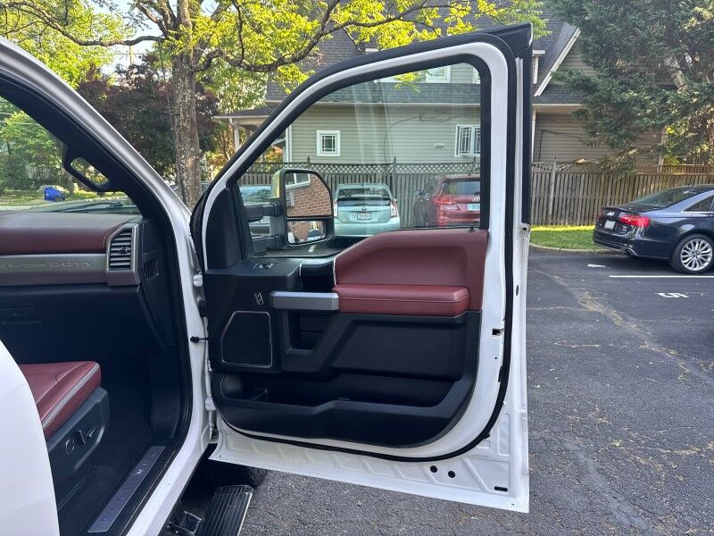 2019 Ford F-250 Super Duty SRW Platinum Crew Cab LB 4WD w/ Platinum Ultimate Package Arlington VA
