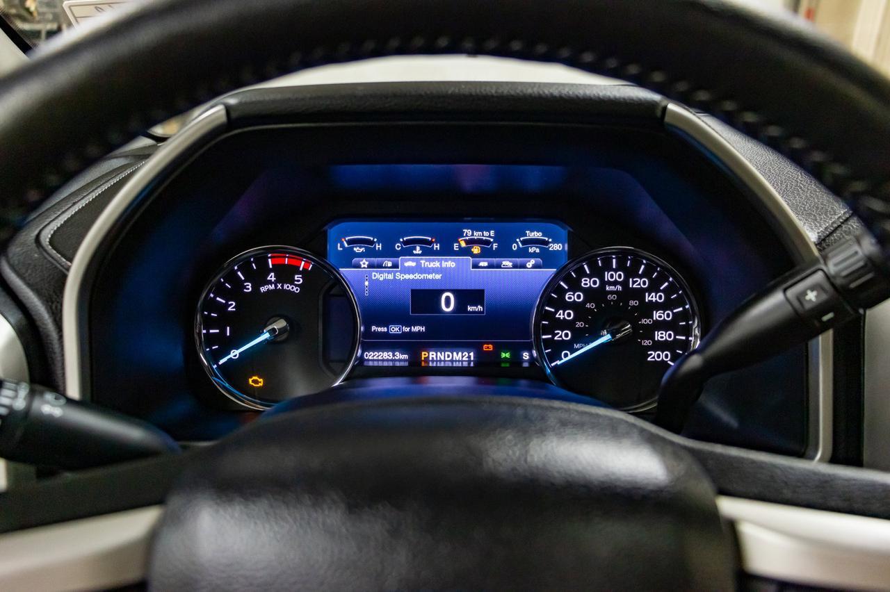 2019 Ford F-350 4x4 Crew Cab Lariat FX4 Diesel Leather Roof Nav BCam Red Deer AB