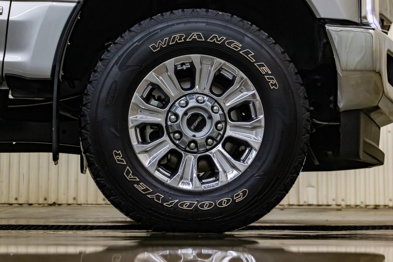 2019 Ford F-350 4x4 Crew Cab Lariat FX4 Diesel Leather Roof Nav BCam Red Deer AB