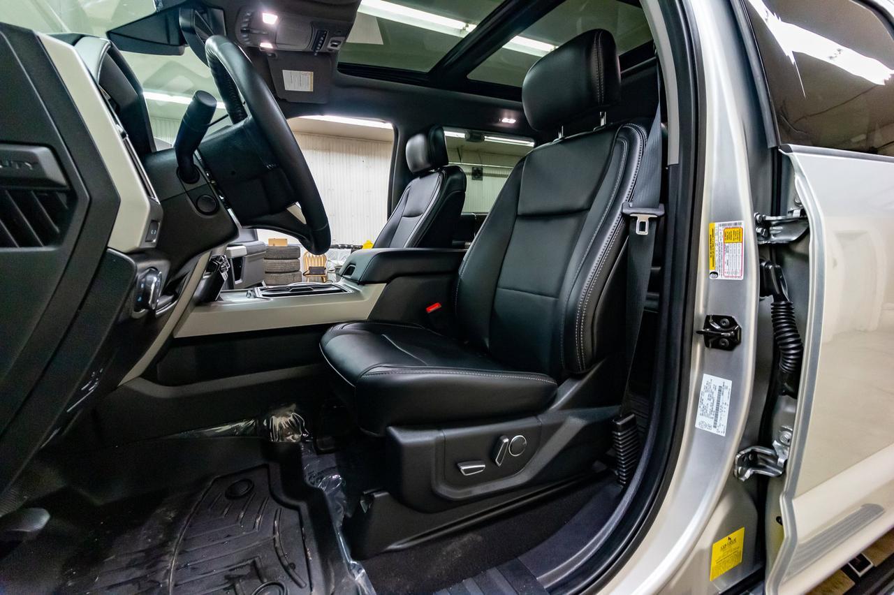 2019 Ford F-350 4x4 Crew Cab Lariat FX4 Diesel Leather Roof Nav BCam Red Deer AB