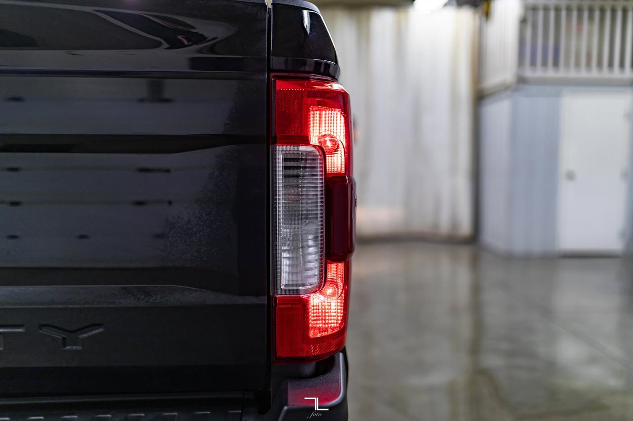 2019 Ford F-350 4x4 Crew Cab Lariat FX4 Diesel Leather Roof Nav Red Deer AB