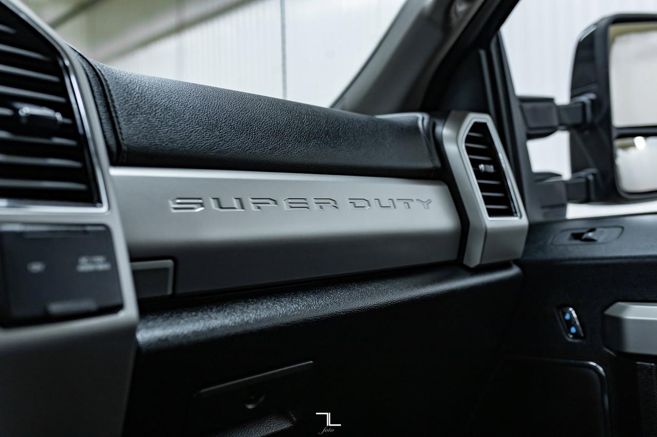 2019 Ford F-350 4x4 Crew Cab Lariat FX4 Diesel Leather Roof Nav Red Deer AB