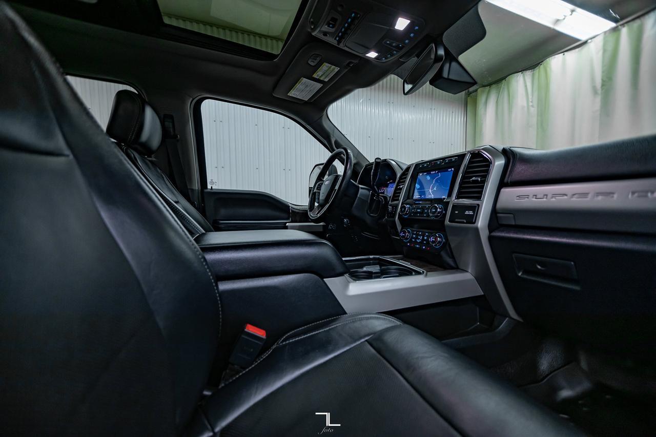 2019 Ford F-350 4x4 Crew Cab Lariat FX4 Diesel Leather Roof Nav Red Deer AB