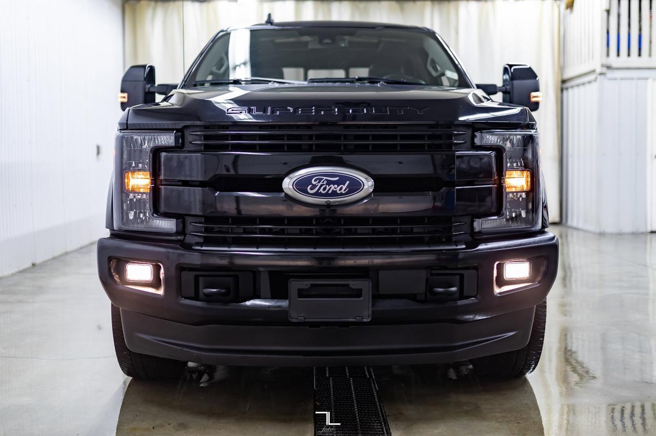 2019 Ford F-350 4x4 Crew Cab Lariat FX4 Diesel Leather Roof Nav Red Deer AB