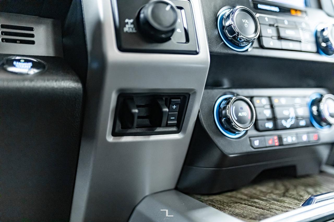 2019 Ford F-350 4x4 Crew Cab Lariat FX4 Diesel Leather Roof Nav Red Deer AB