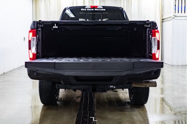 2019 Ford F-350 4x4 Crew Cab Lariat FX4 Diesel Leather Roof Nav Red Deer AB