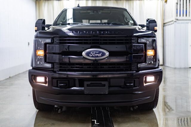 2019 Ford F-350 4x4 Crew Cab Lariat FX4 Diesel Leather Roof Nav Red Deer AB