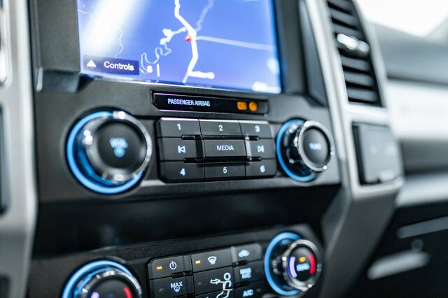 2019 Ford F-350 4x4 Crew Cab Lariat FX4 Diesel Leather Roof Nav Red Deer AB