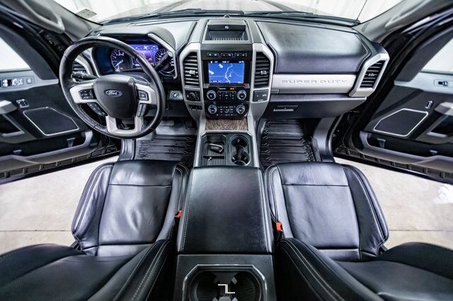 2019 Ford F-350 4x4 Crew Cab Lariat FX4 Diesel Leather Roof Nav Red Deer AB