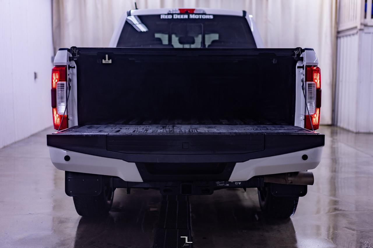 2019 Ford F-350 4x4 Crew Cab Lariat FX4 Diesel Leather Roof Nav Red Deer AB