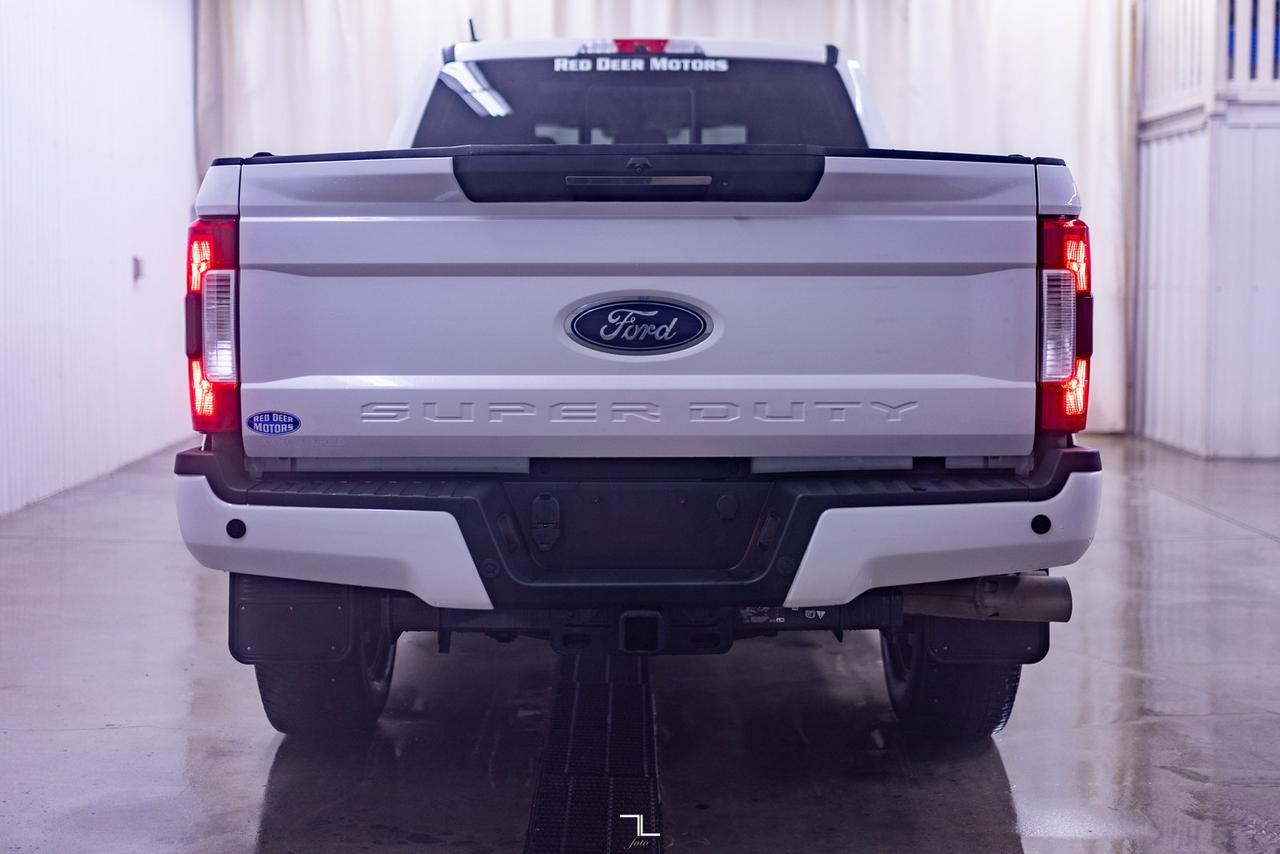2019 Ford F-350 4x4 Crew Cab Lariat FX4 Diesel Leather Roof Nav Red Deer AB