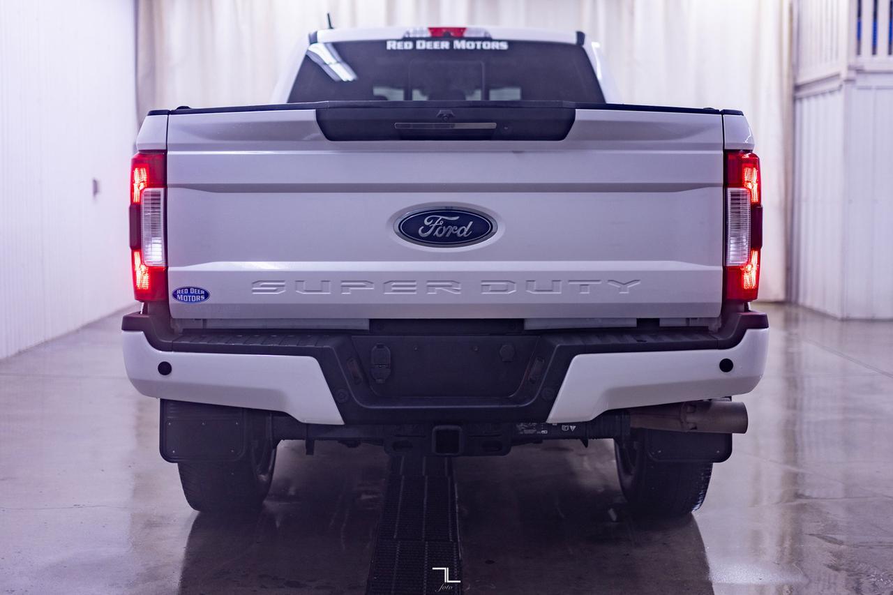 2019 Ford F-350 4x4 Crew Cab Lariat FX4 Diesel Leather Roof Nav Red Deer AB