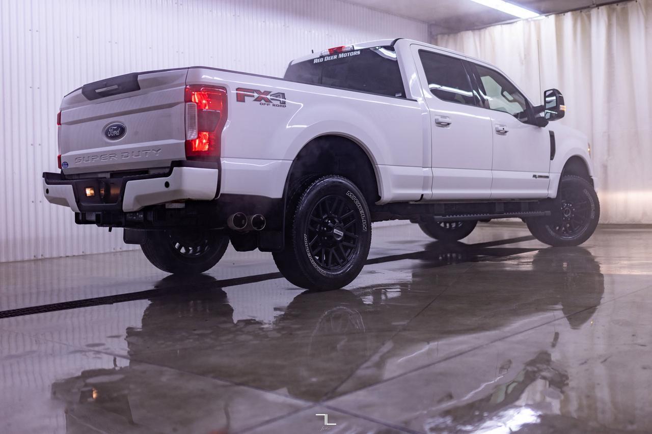 2019 Ford F-350 4x4 Crew Cab Lariat FX4 Diesel Leather Roof Nav Red Deer AB