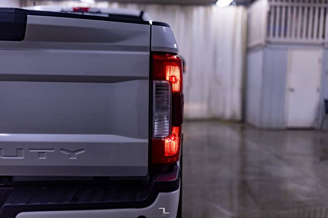 2019 Ford F-350 4x4 Crew Cab Lariat FX4 Diesel Leather Roof Nav Red Deer AB