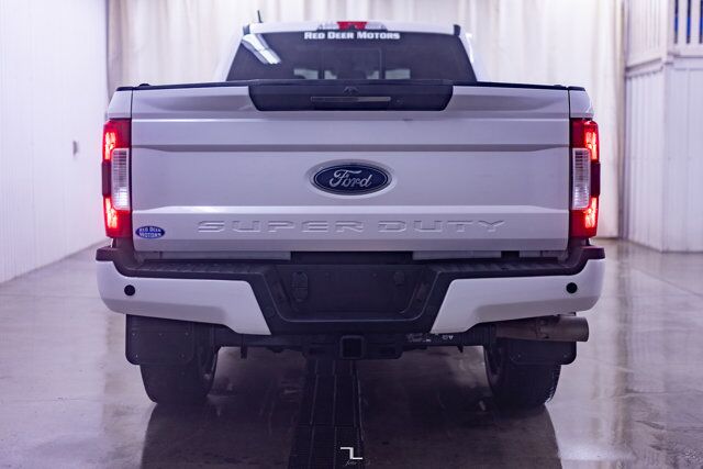 2019 Ford F-350 4x4 Crew Cab Lariat FX4 Diesel Leather Roof Nav Red Deer AB