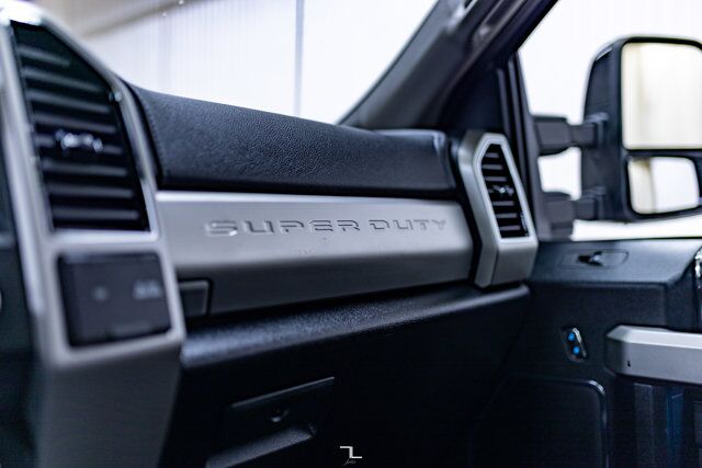 2019 Ford F-350 4x4 Crew Cab Lariat FX4 Diesel Leather Roof Nav Red Deer AB