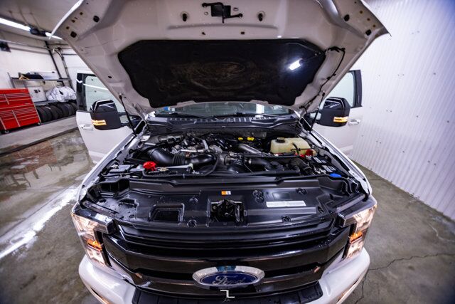 2019 Ford F-350 4x4 Crew Cab Lariat FX4 Diesel Leather Roof Nav Red Deer AB