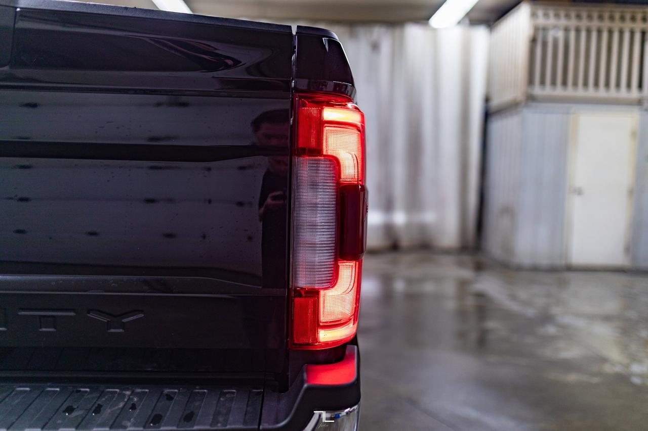 2019 Ford F-350 4x4 Crew Cab Lariat FX4 Longbox Diesel Red Deer AB