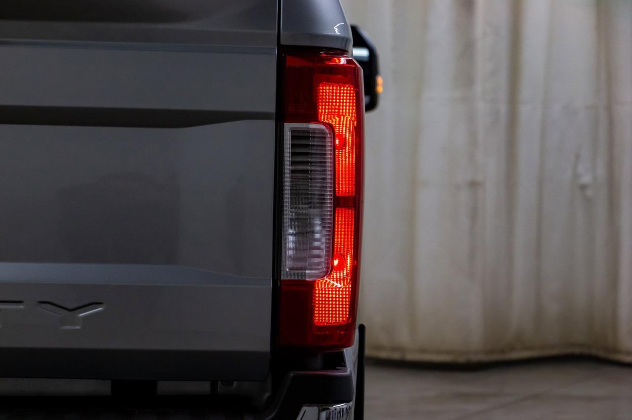 2019 Ford F-350 4x4 Crew Cab Lariat Leather Nav BCam Red Deer AB