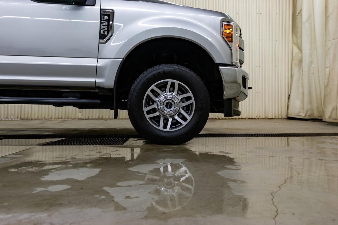 2019 Ford F-350 4x4 Crew Cab Lariat Leather Nav BCam Red Deer AB