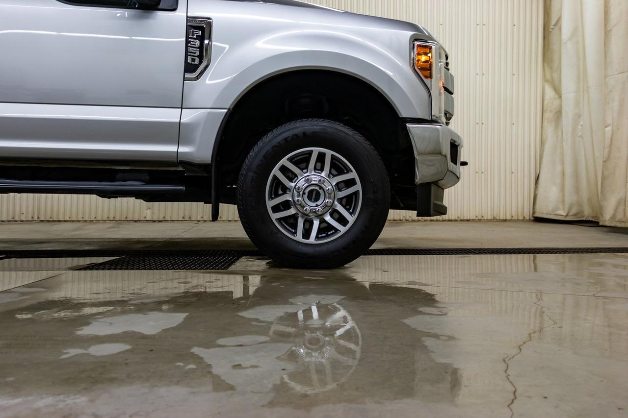 2019 Ford F-350 4x4 Crew Cab Lariat Leather Nav BCam Red Deer AB
