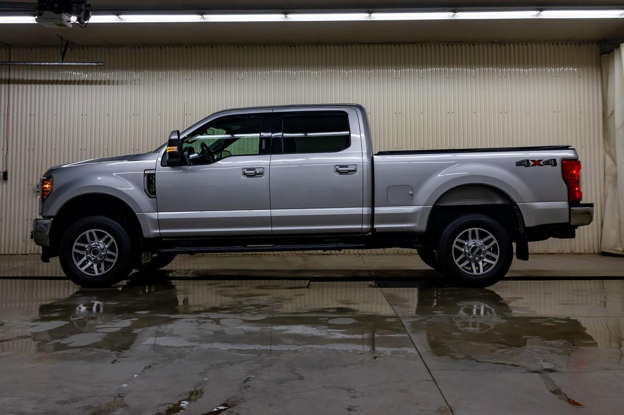 2019 Ford F-350 4x4 Crew Cab Lariat Leather Nav BCam Red Deer AB