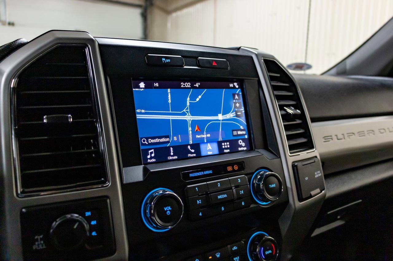 2019 Ford F-350 4x4 Crew Cab Lariat Leather Nav BCam Red Deer AB