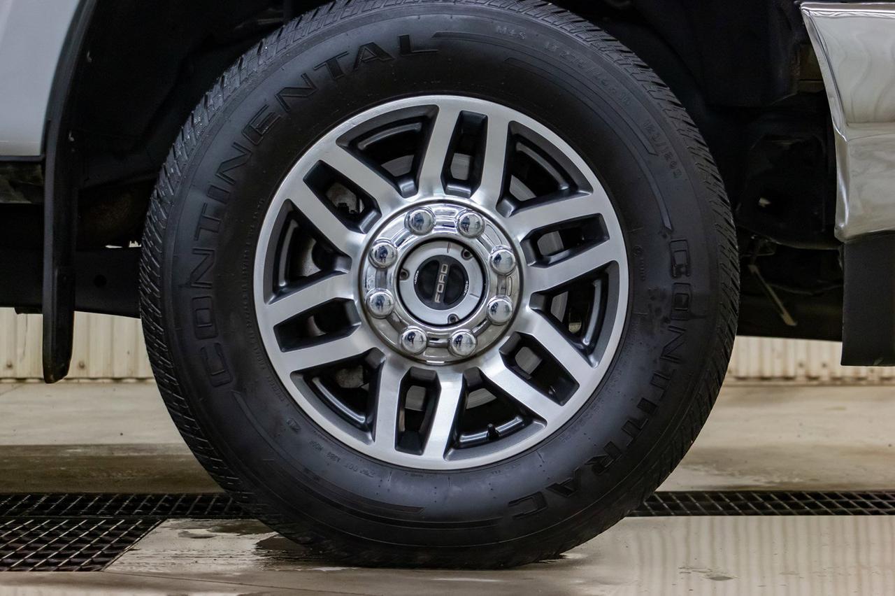 2019 Ford F-350 4x4 Crew Cab Lariat Leather Nav BCam Red Deer AB