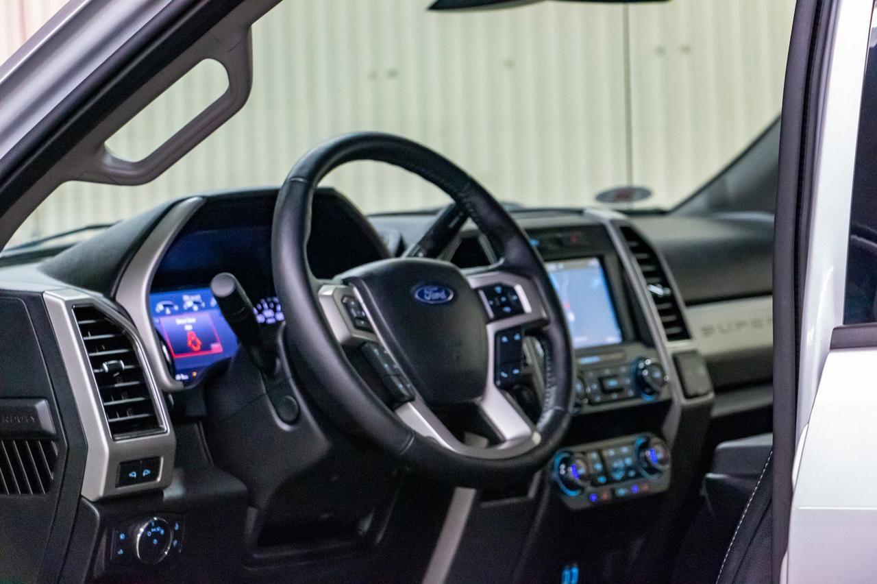 2019 Ford F-350 4x4 Crew Cab Lariat Leather Nav BCam Red Deer AB