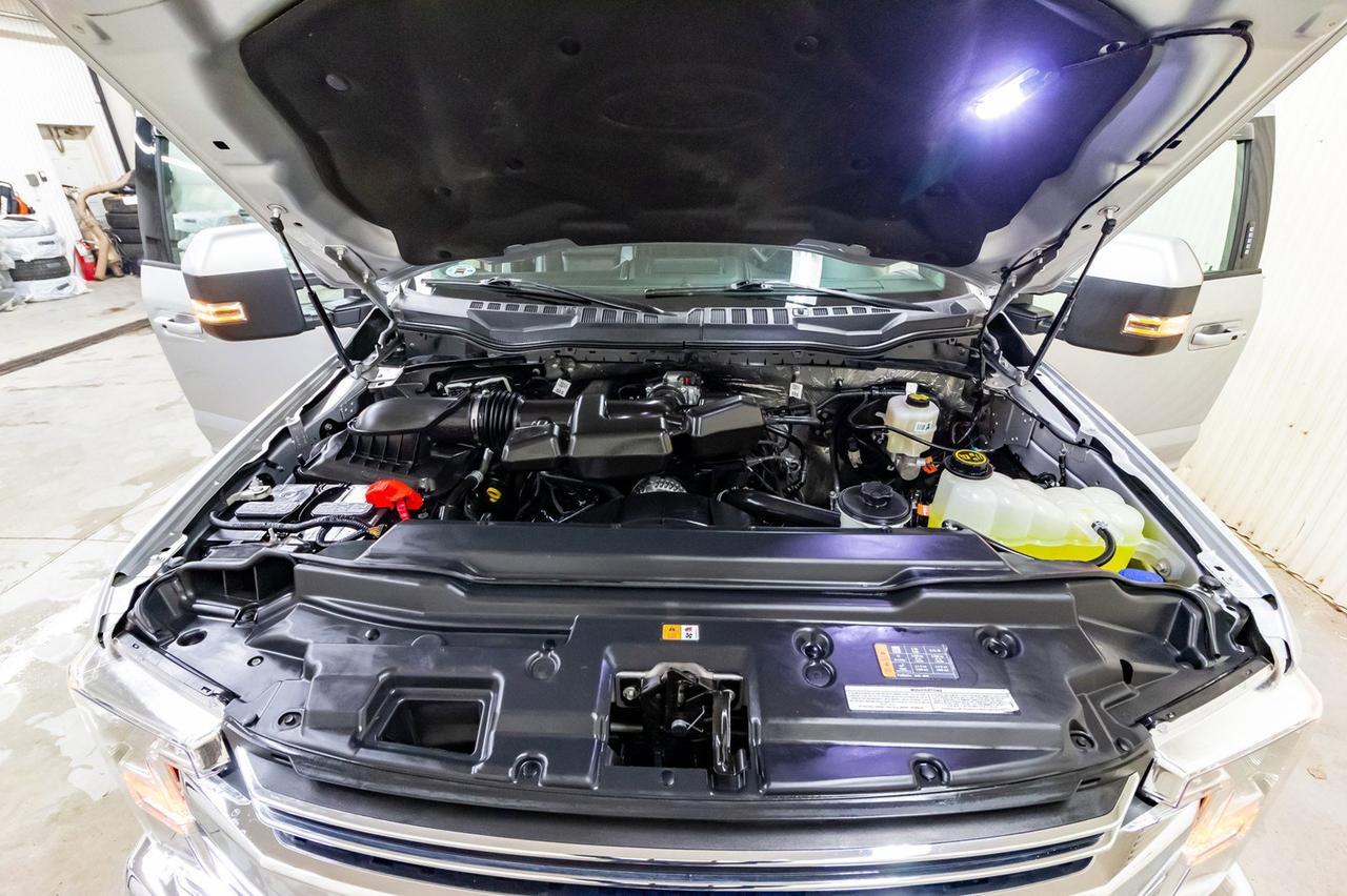 2019 Ford F-350 4x4 Crew Cab Lariat Leather Nav BCam Red Deer AB