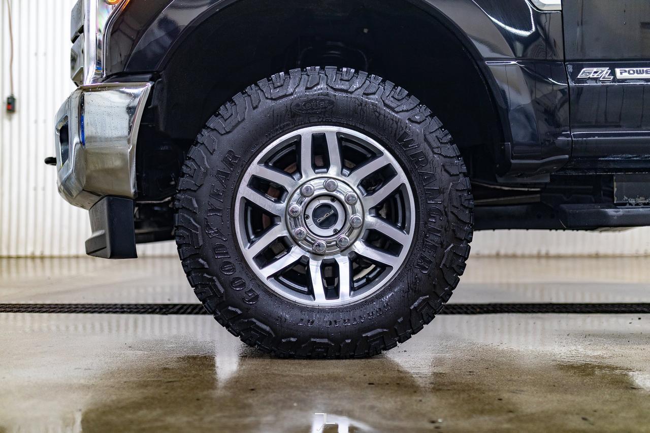 2019 Ford F-350 4x4 Crew Cab Lariat Longbox Diesel Leather BCam Red Deer AB