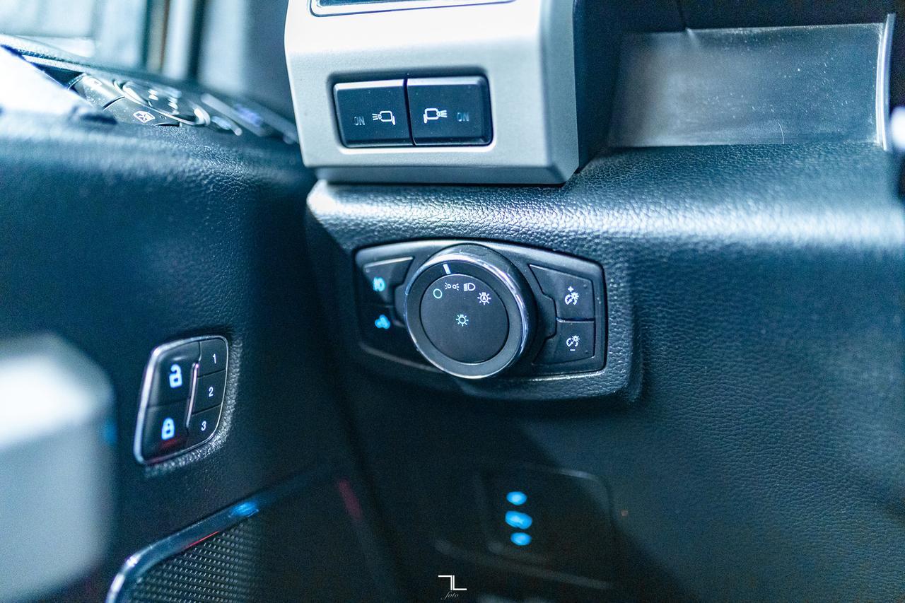 2019 Ford F-350 4x4 Crew Cab Lariat Longbox Diesel Leather BCam Red Deer AB