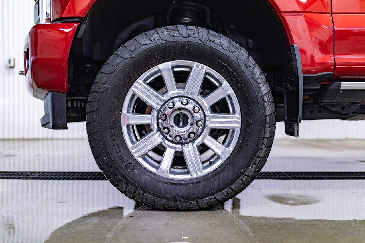 2019 Ford F-350 4x4 Crew Cab Limited Diesel Leather Roof Nav 4" Lift Red Deer AB