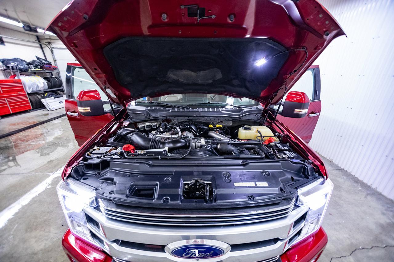 2019 Ford F-350 4x4 Crew Cab Limited Diesel Leather Roof Nav 4&quot; Lift Red Deer AB