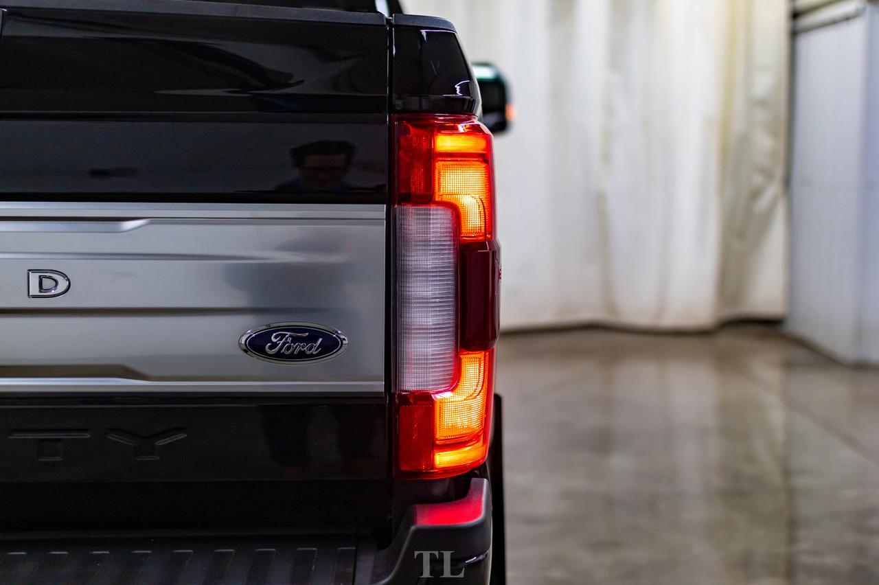 2019 Ford F-350 4x4 Crew Cab Limited Diesel Leather Roof Nav BCam Red Deer AB