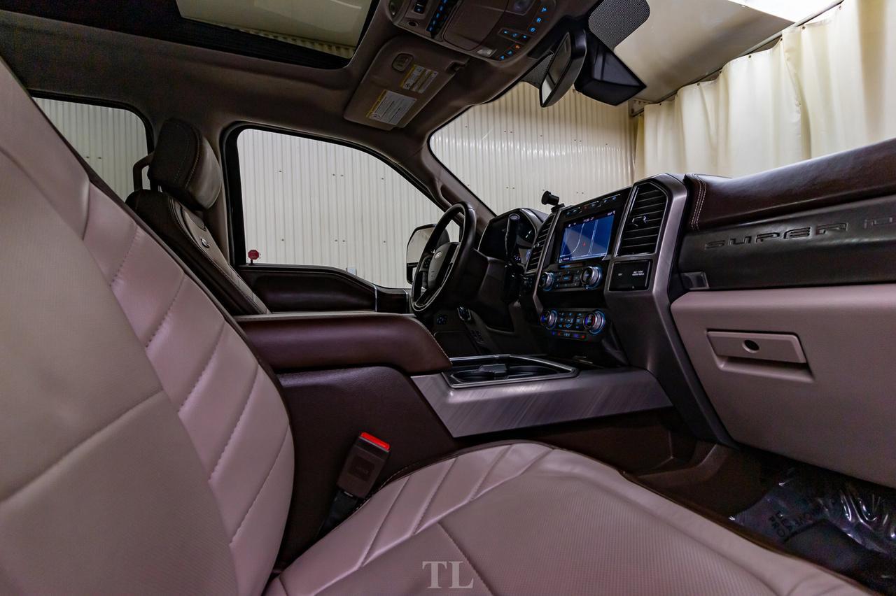 2019 Ford F-350 4x4 Crew Cab Limited Diesel Leather Roof Nav BCam Red Deer AB