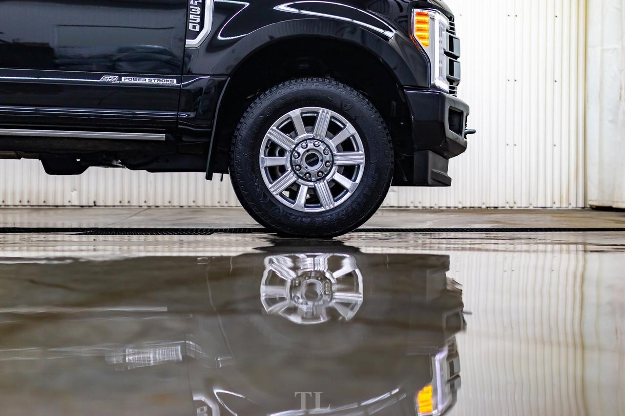 2019 Ford F-350 4x4 Crew Cab Limited Diesel Leather Roof Nav BCam Red Deer AB