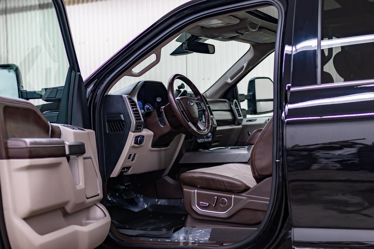 2019 Ford F-350 4x4 Crew Cab Limited Diesel Leather Roof Nav BCam Red Deer AB