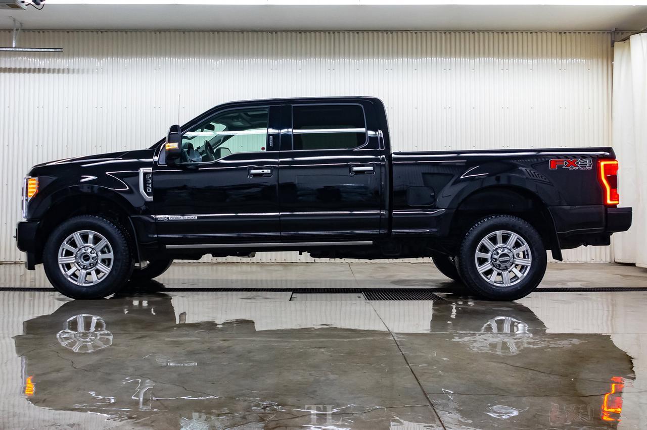 2019 Ford F-350 4x4 Crew Cab Limited Diesel Leather Roof Nav BCam Red Deer AB