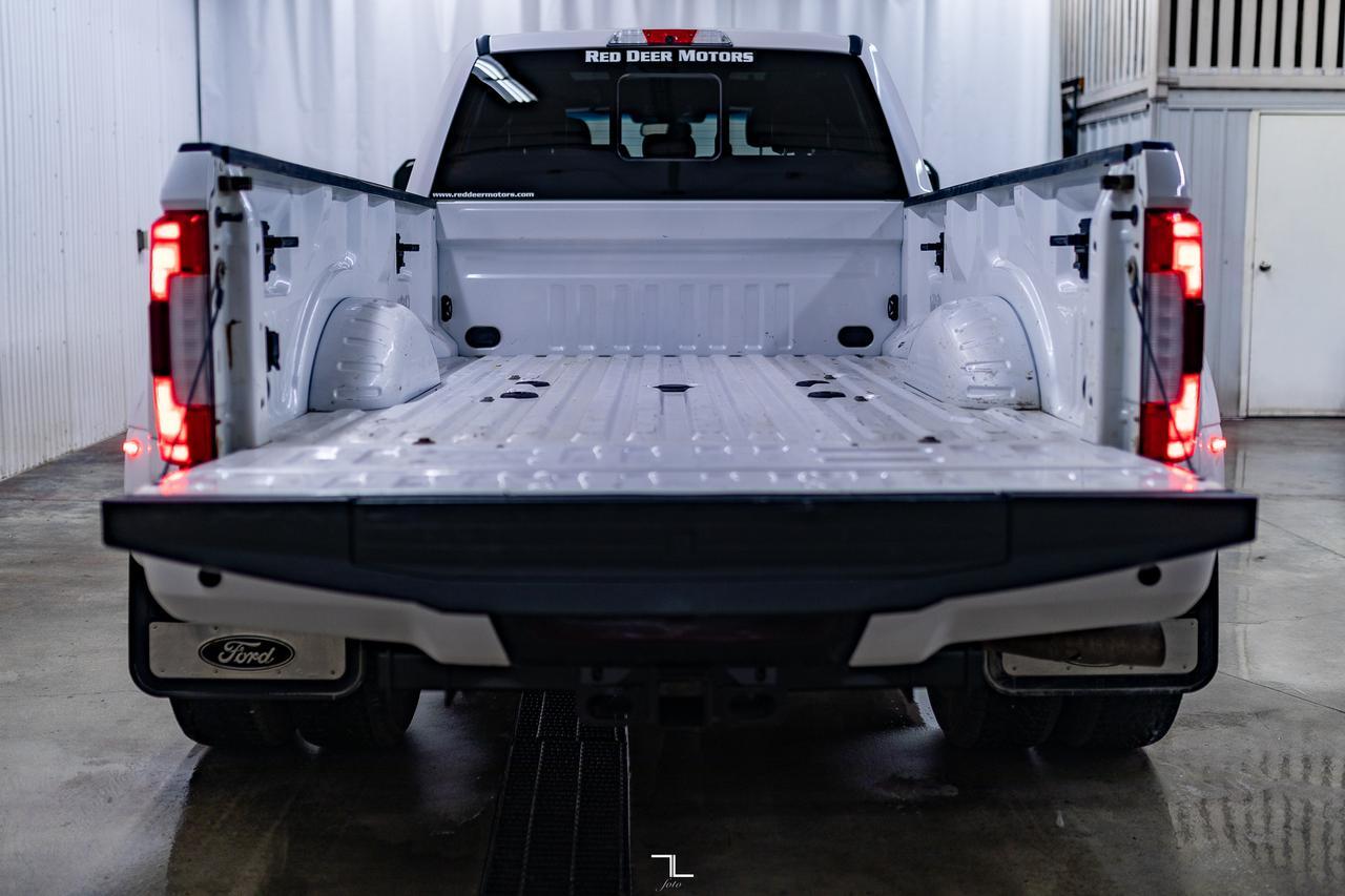 2019 Ford F-350 4x4 Crew Cab Platinum Diesel Dually Leather Roof Nav Red Deer AB