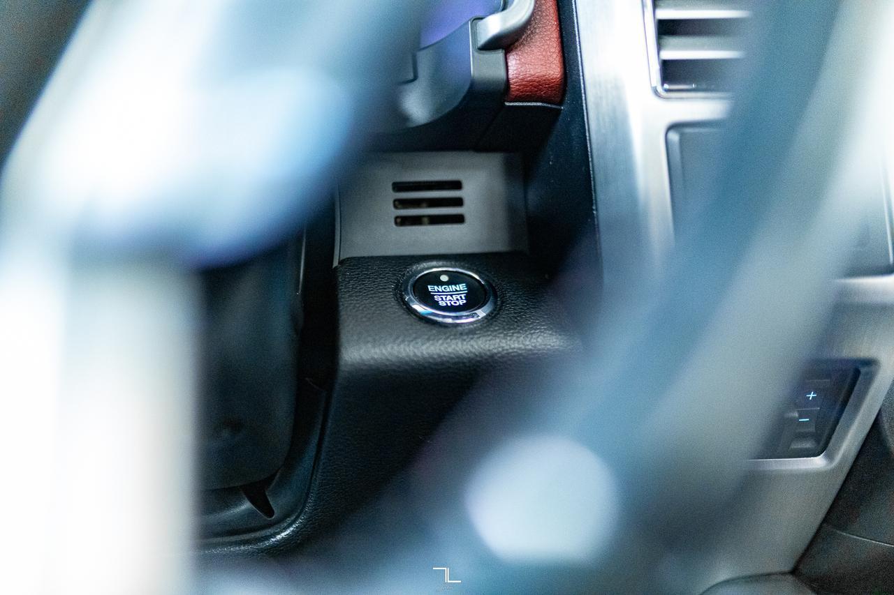 2019 Ford F-350 4x4 Crew Cab Platinum Diesel Dually Leather Roof Nav Red Deer AB