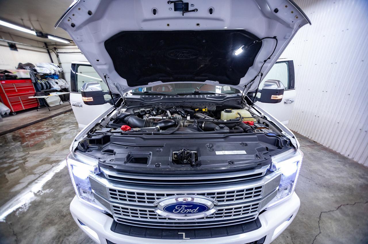 2019 Ford F-350 4x4 Crew Cab Platinum Diesel Dually Leather Roof Nav Red Deer AB