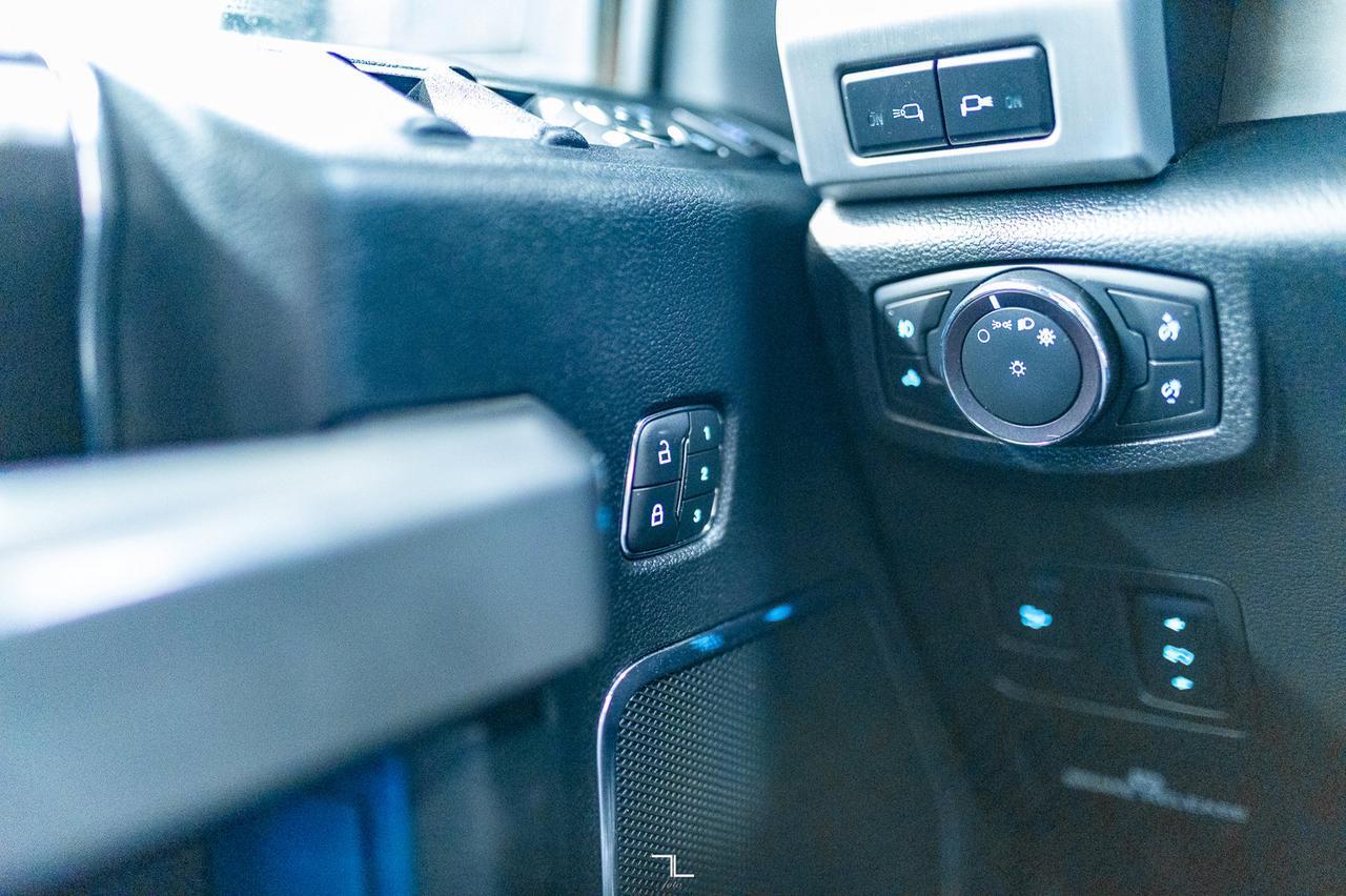 2019 Ford F-350 4x4 Crew Cab Platinum Diesel Dually Leather Roof Nav Red Deer AB