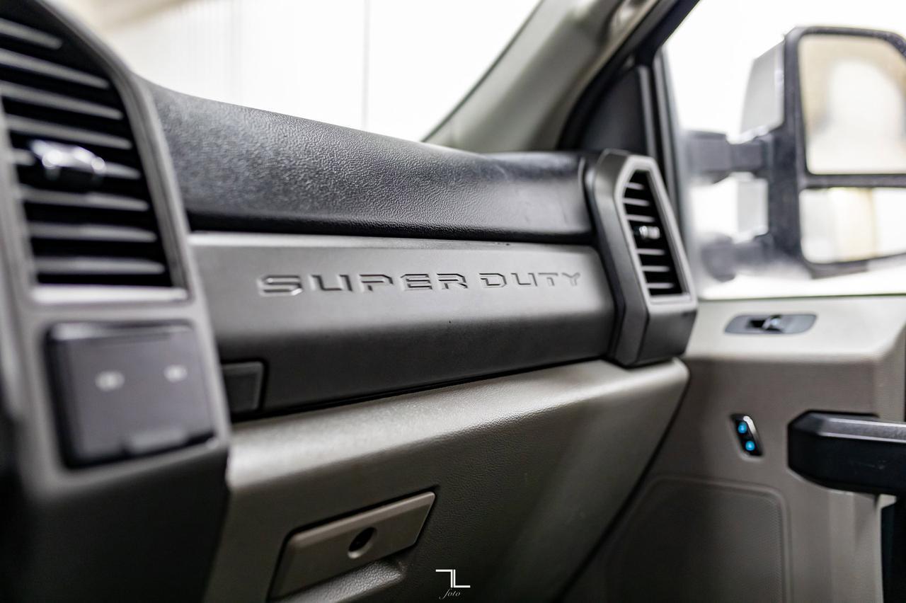 2019 Ford F-350 4x4 Crew Cab XL Deck Red Deer AB