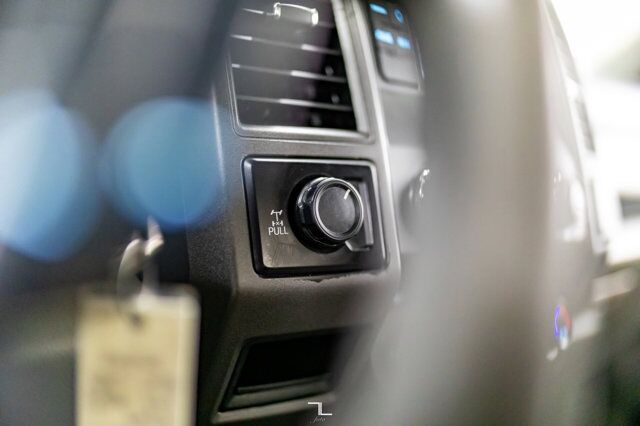 2019 Ford F-350 4x4 Crew Cab XL Deck Red Deer AB