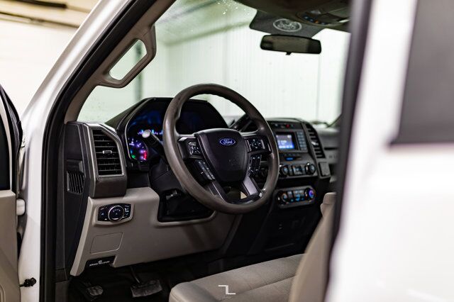 2019 Ford F-350 4x4 Crew Cab XL Deck Red Deer AB