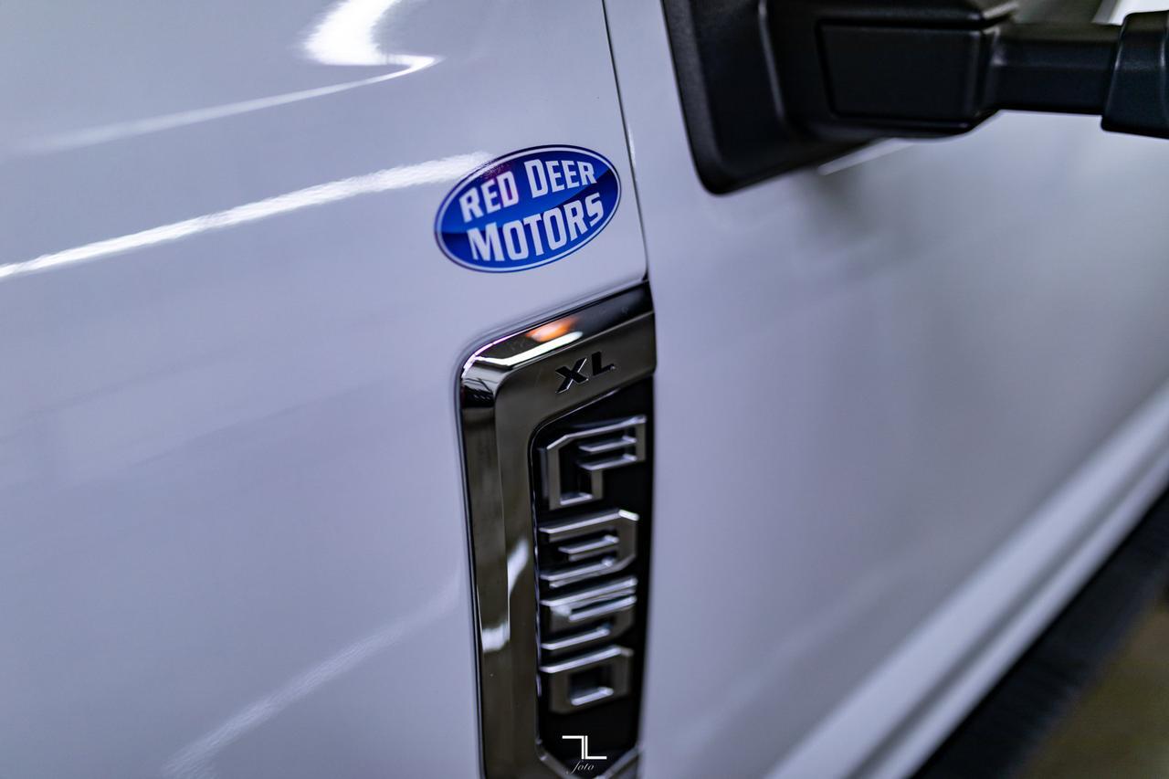 2019 Ford F-350 4x4 Crew Cab XL Deck Red Deer AB